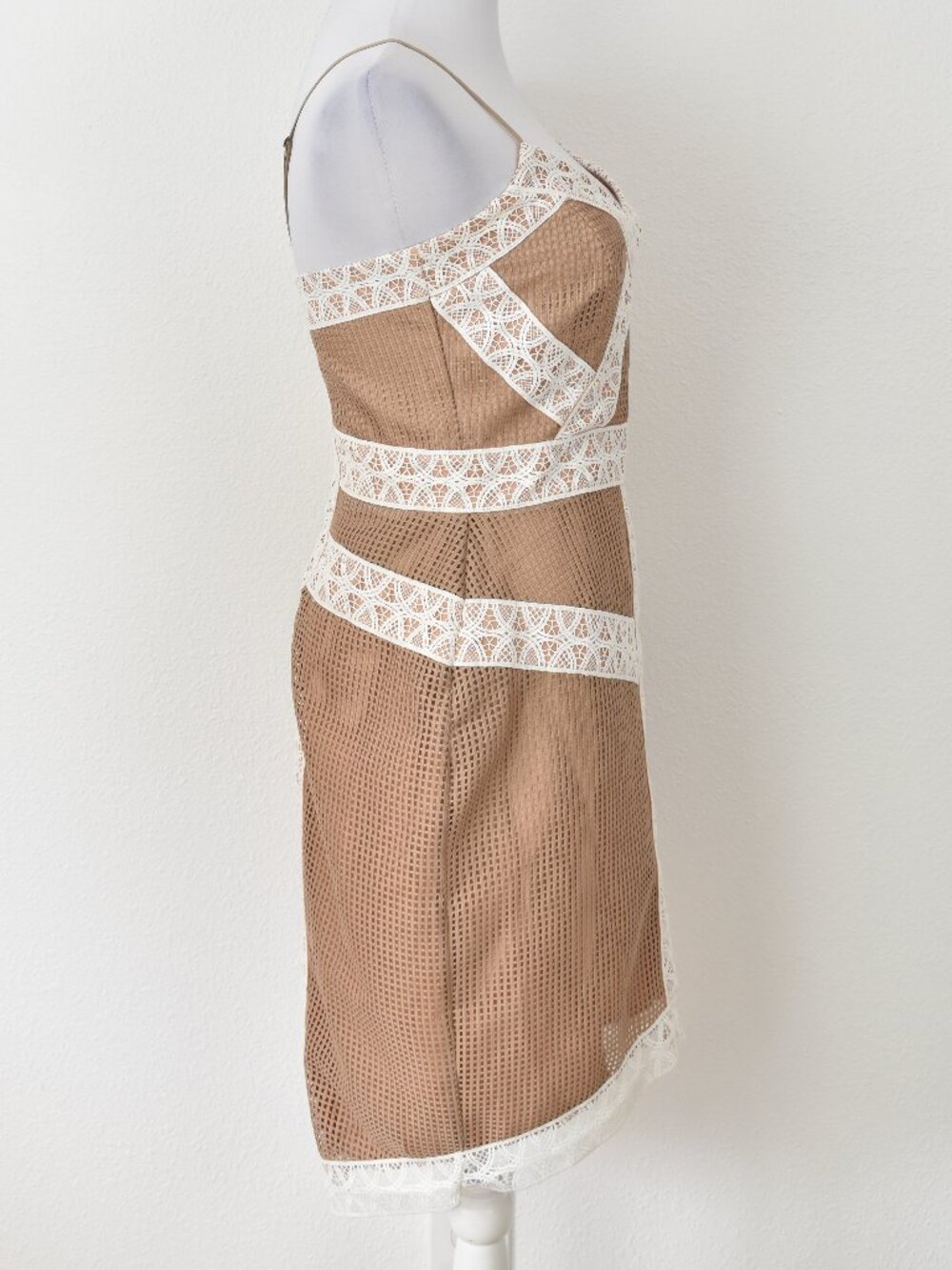 Adelyn Rae Laura Sheath Lace Colorblock Dress - S - Picture 8 of 10